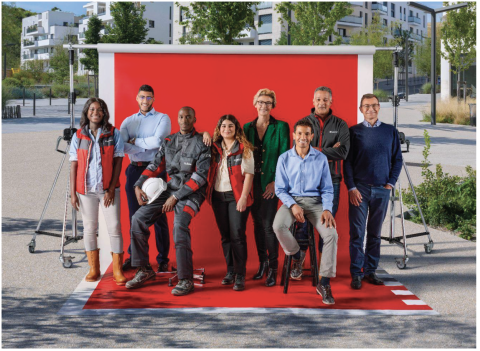 Eiffage met en avant son #EspritDeFamille unique avec TBWA\Corporate
