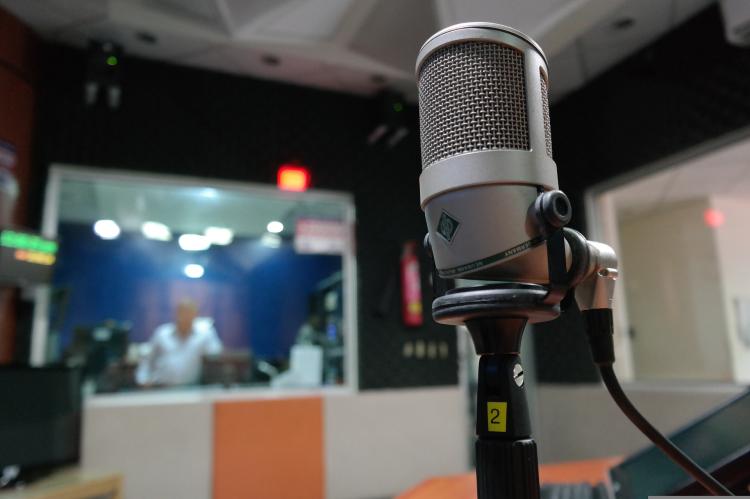 Mass média interne : Mediameeting lance « La Matinale Auchan », une radio interne pour toucher tous les collaborateurs sans exception